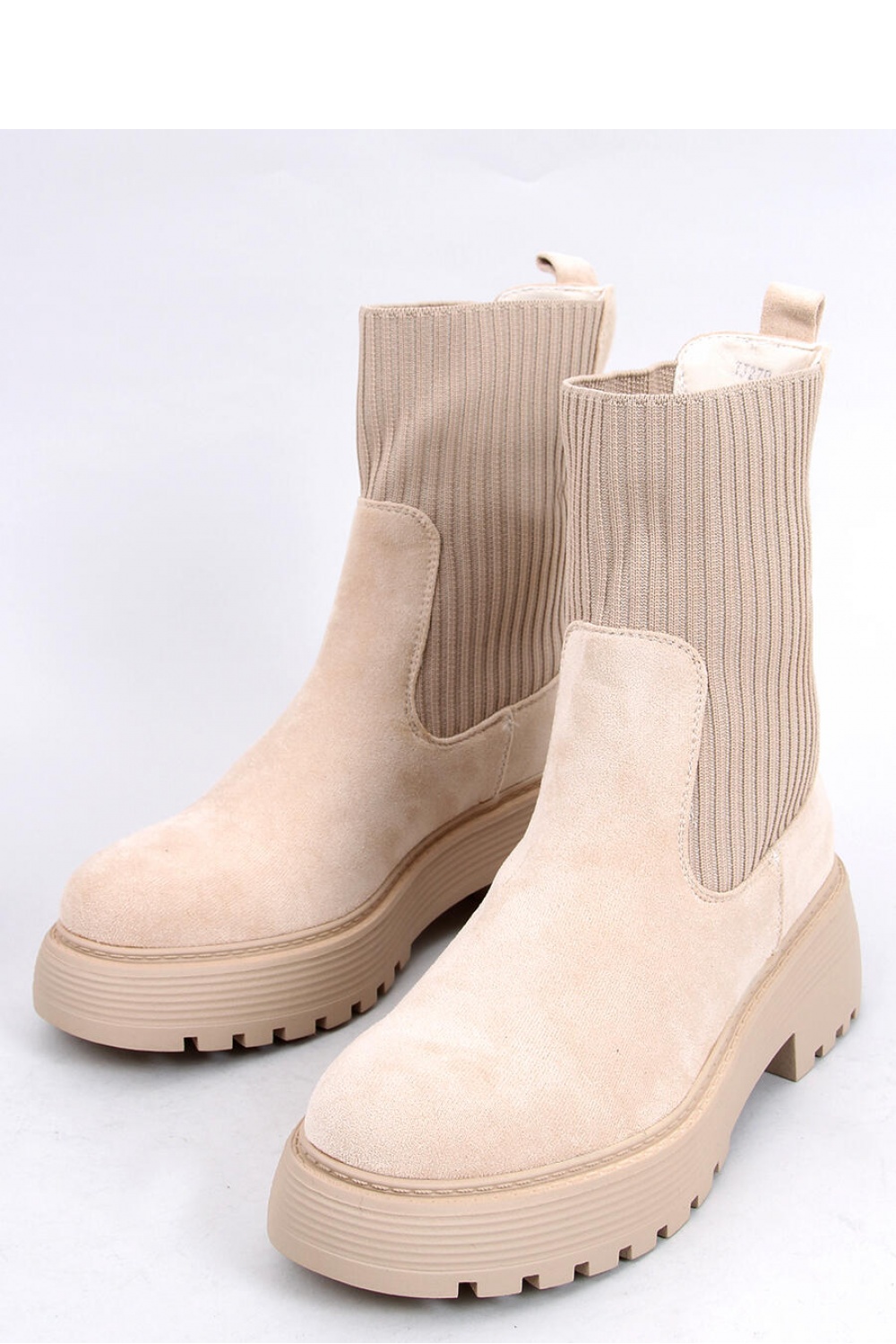  Boots model 174518 Inello  beige