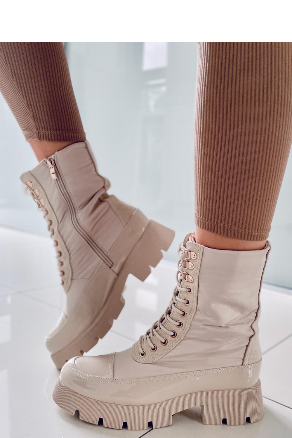 Boots model 171598 Inello  beige