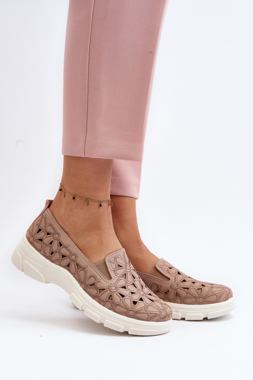  Low Shoes model 193134 Step in style  pink