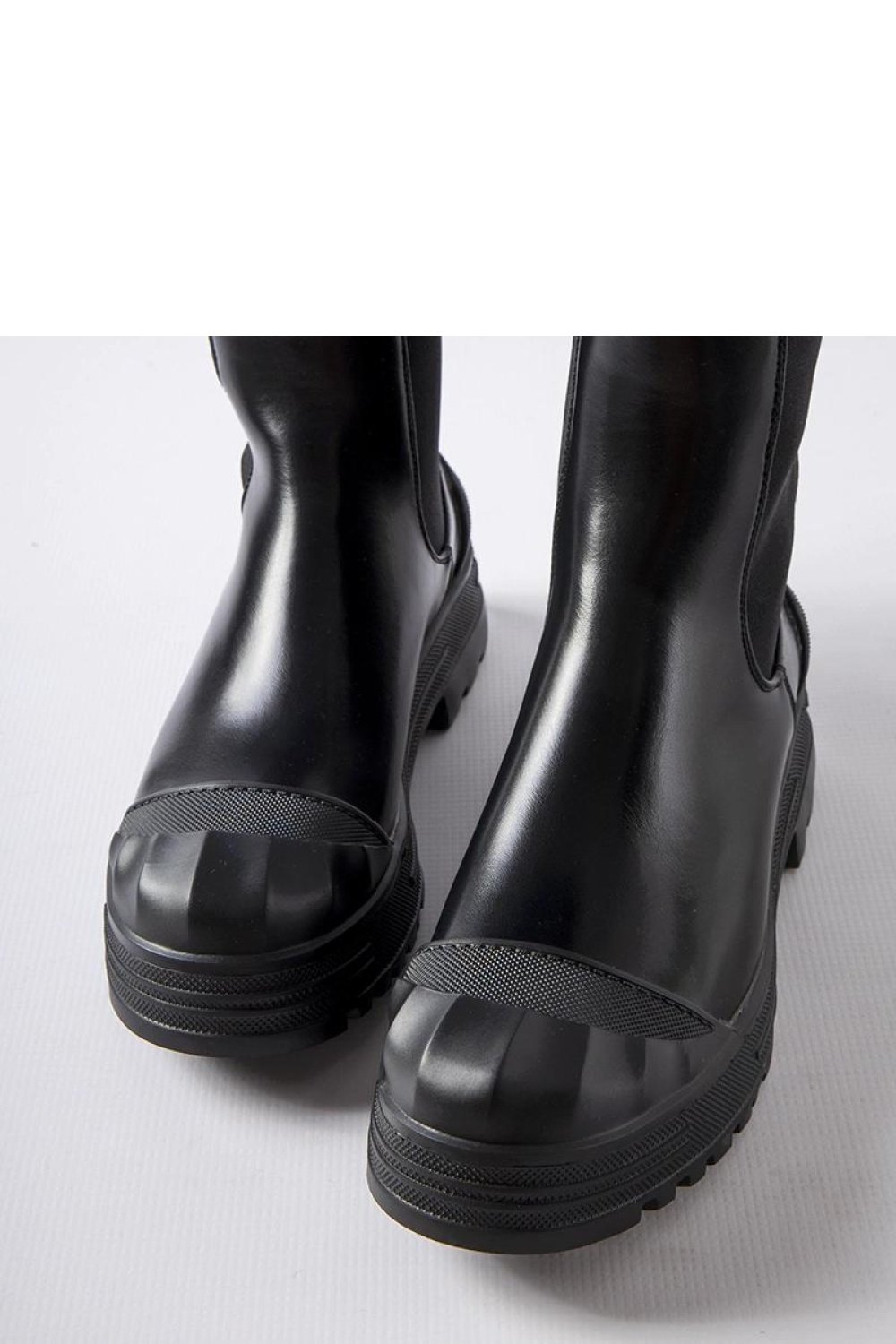  Boots model 204594 Solea  black