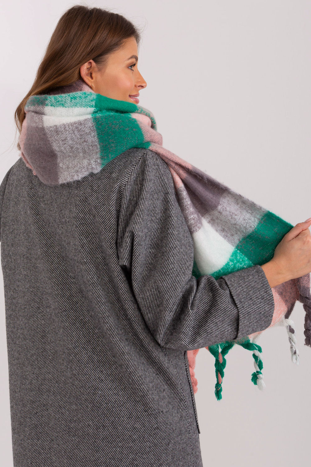  Shawl model 191704 AT  green