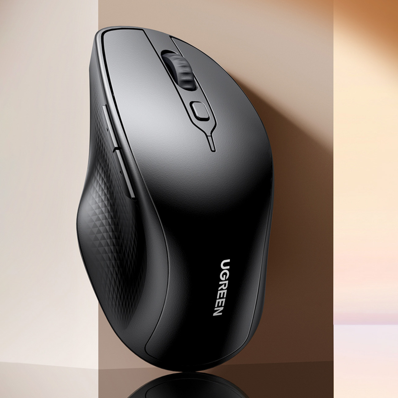UGREEN MU101 Ergonomic Wireless Mouse Black
