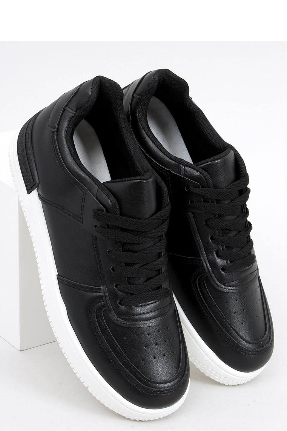 Sportschuhe model 164907 Inello schwarz Damen