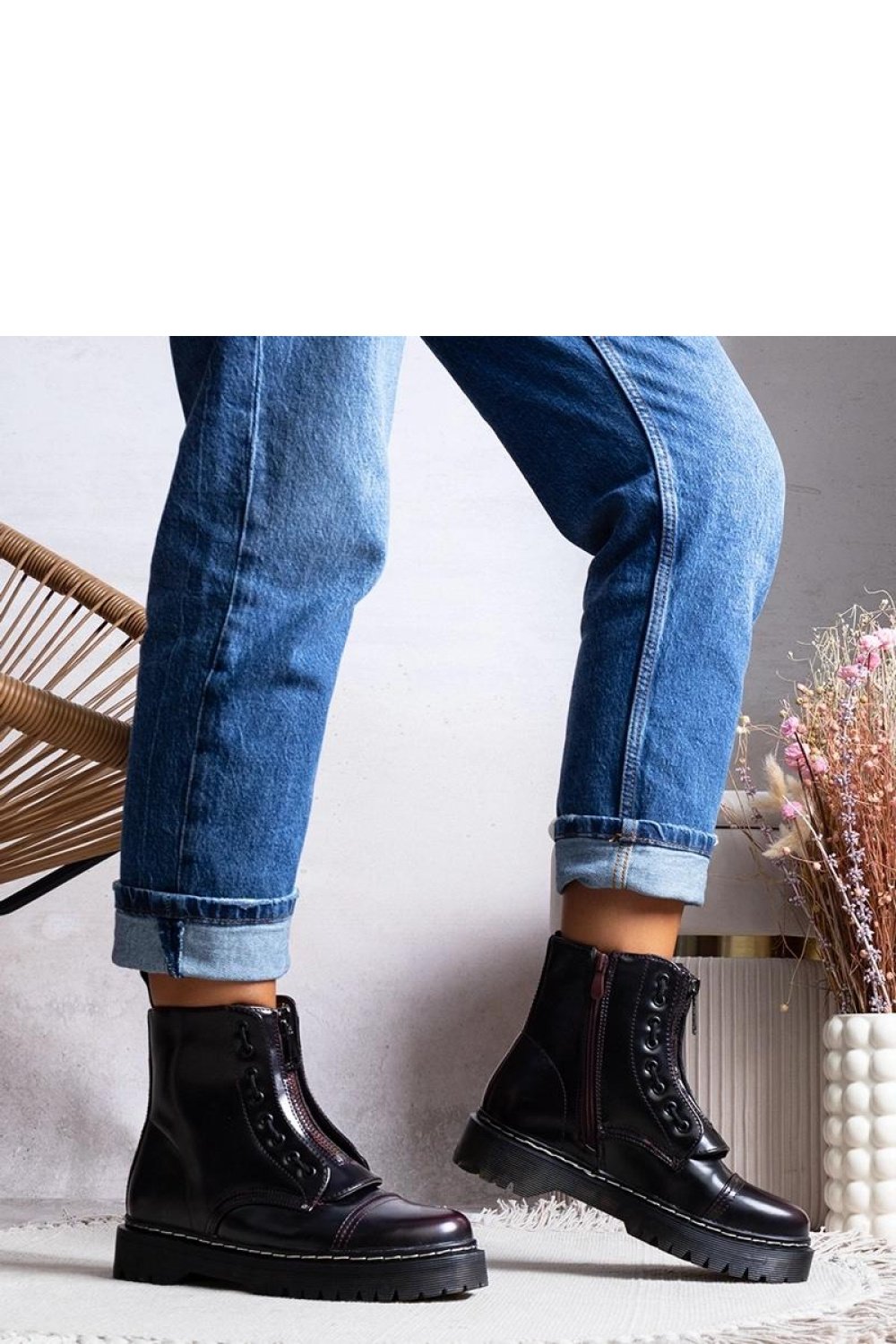  Boots model 204628 Solea  ~