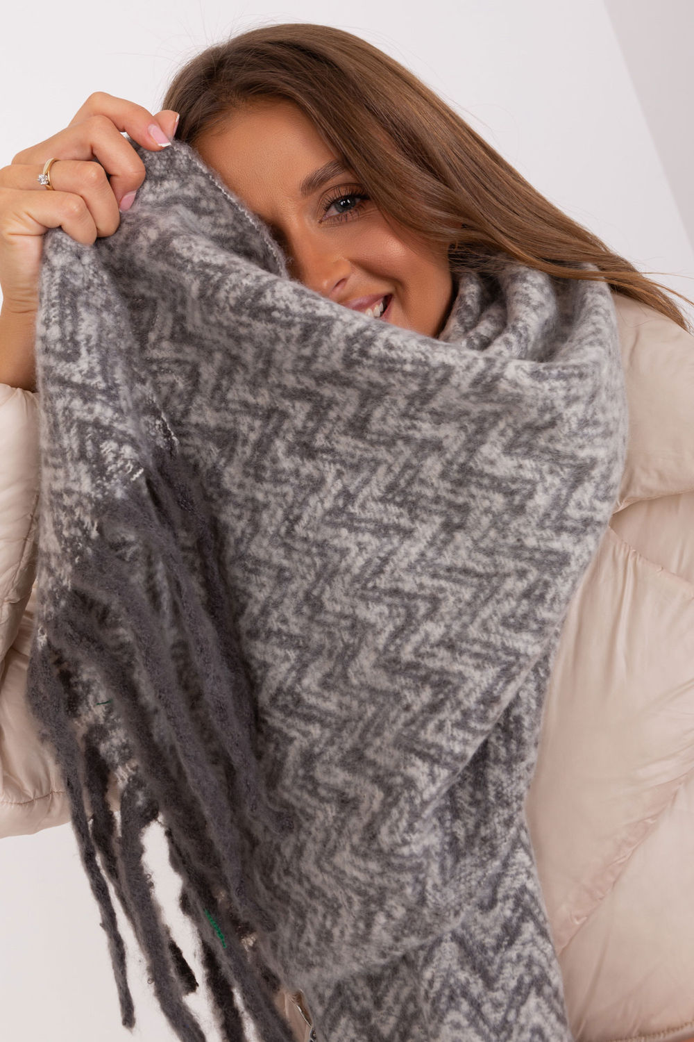  Shawl model 189240 AT  grey
