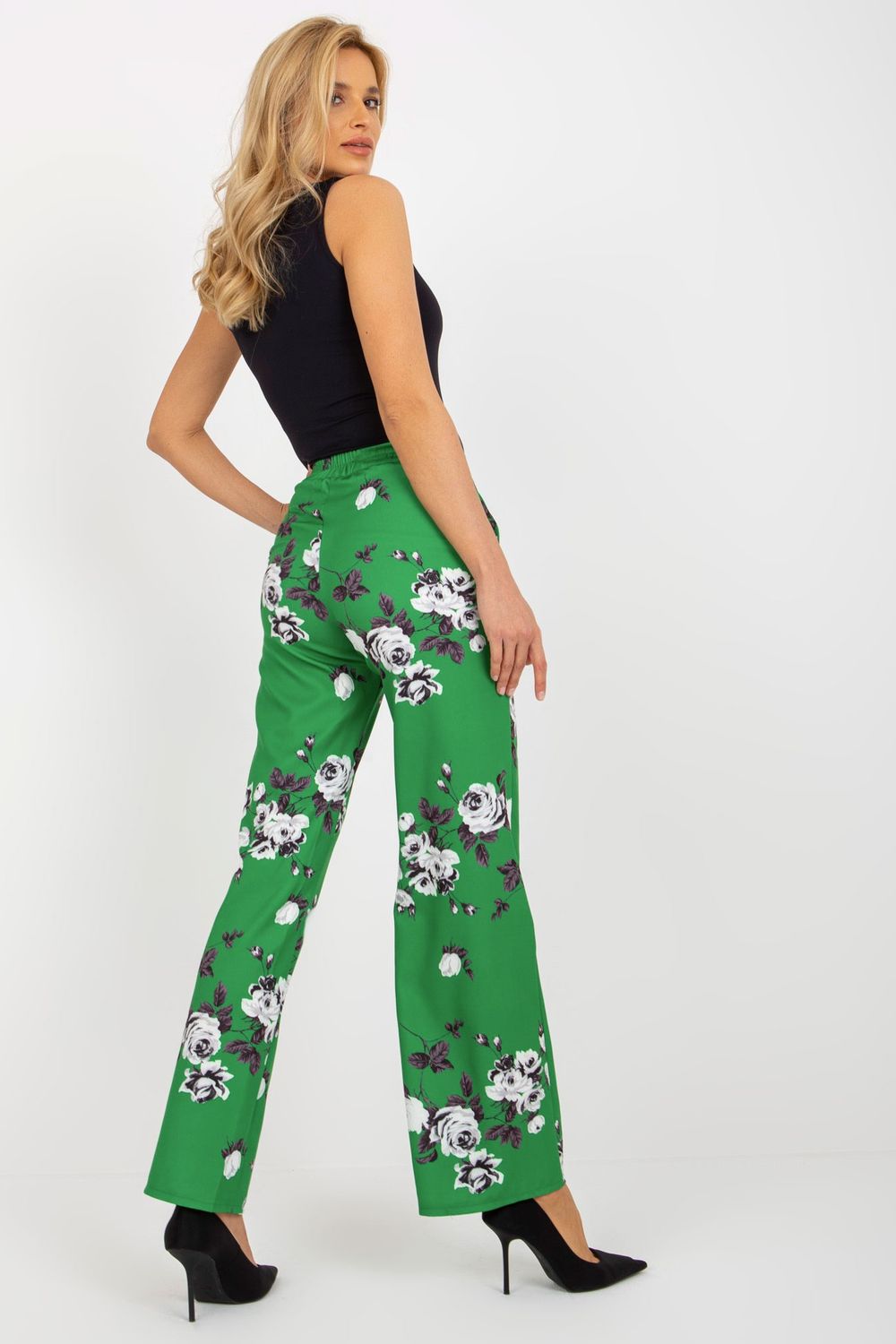  Women trousers model 175966 Lakerta  green