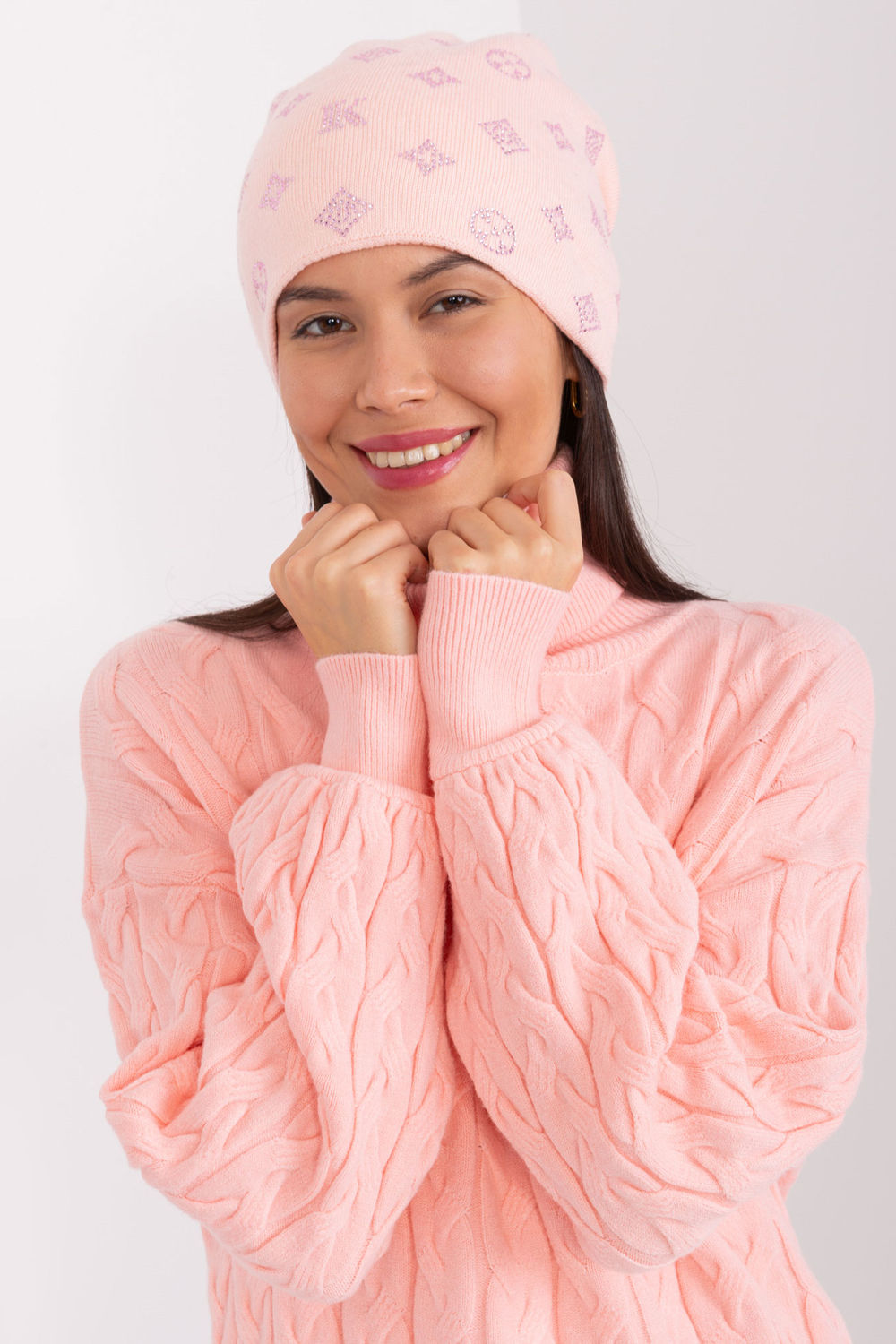   Czapka Model AT-CZ-2325.85 Light Pink - AT  pink