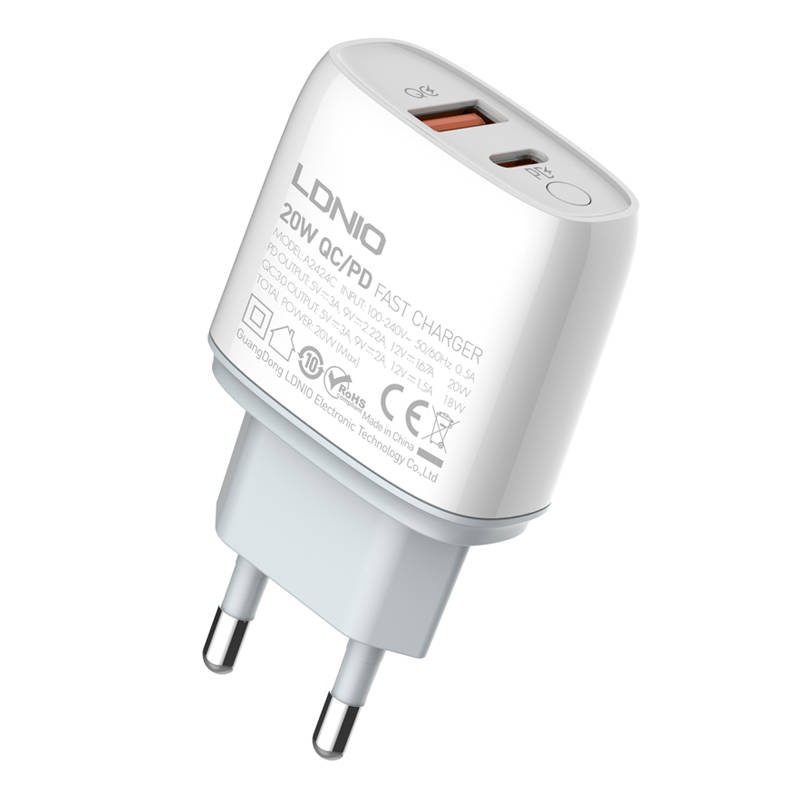 LDNIO A2424C USB, USB-C 20W network charger + Lightning cable