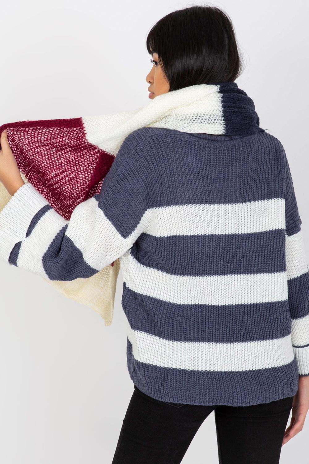  Shawl model 185900 AT  beige