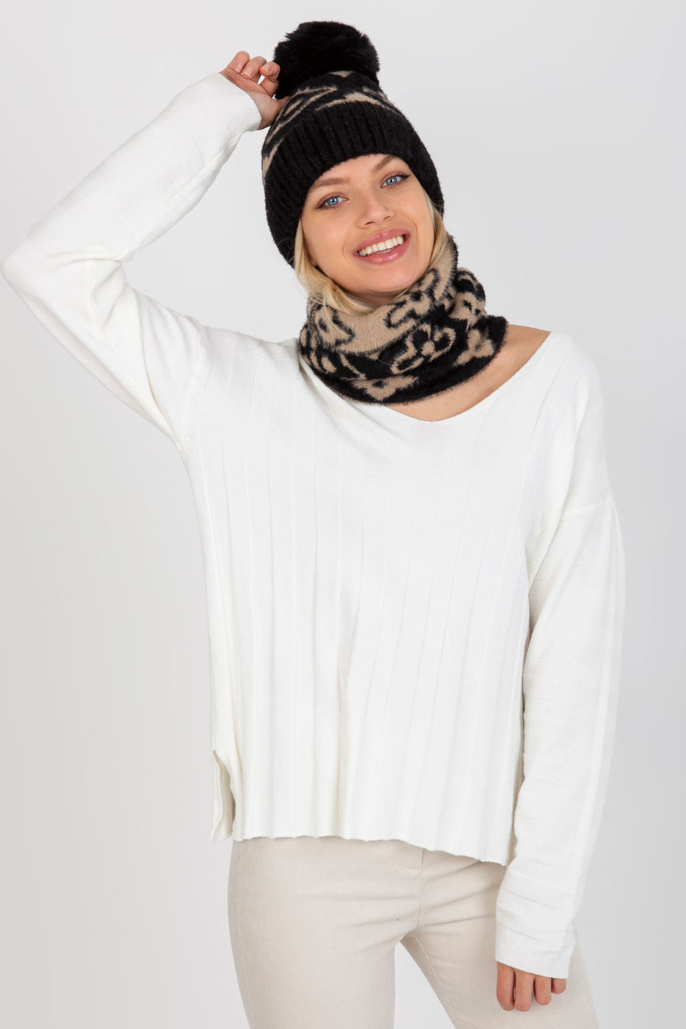  Cap model 185916 AT  black