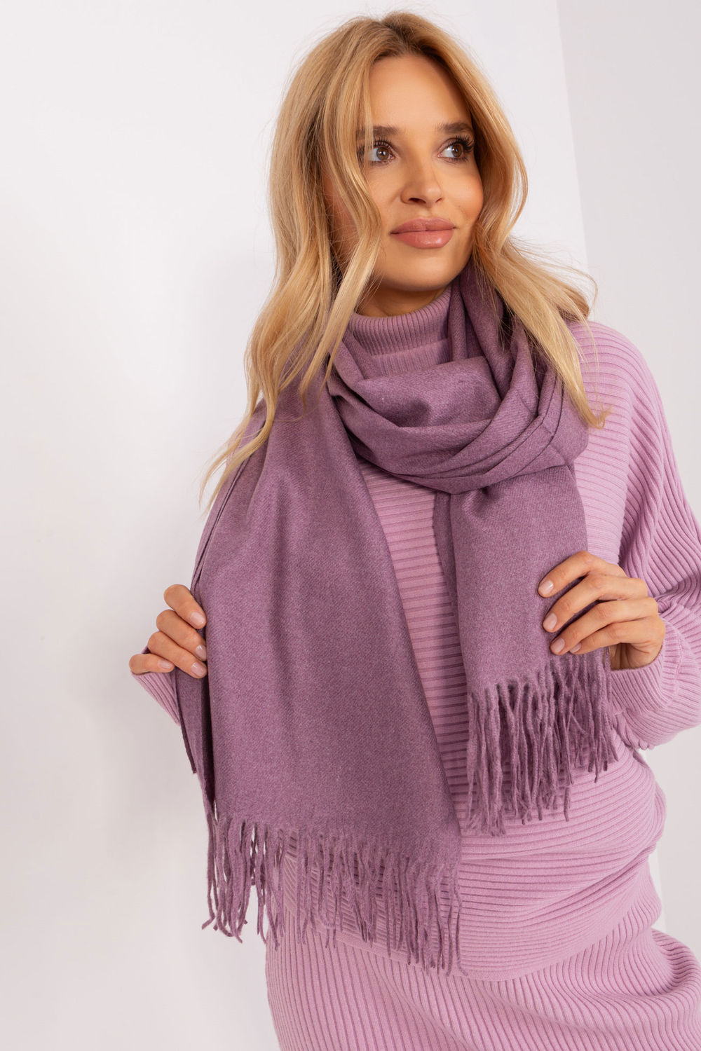  Shawl model 187603 AT  violet
