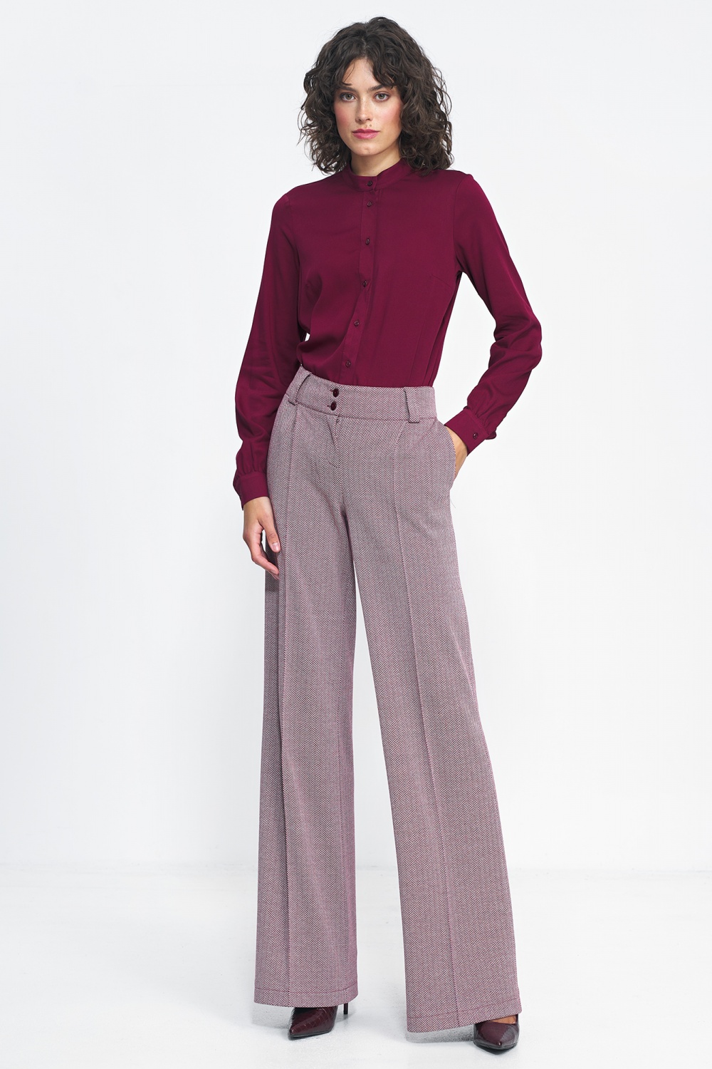  Trousers model 184592 Nife  red