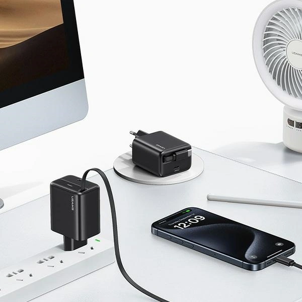 USAMS USB-C Wall Charger + retractable USB-C PD+QC 20W Gan Fast Charging white YC Series