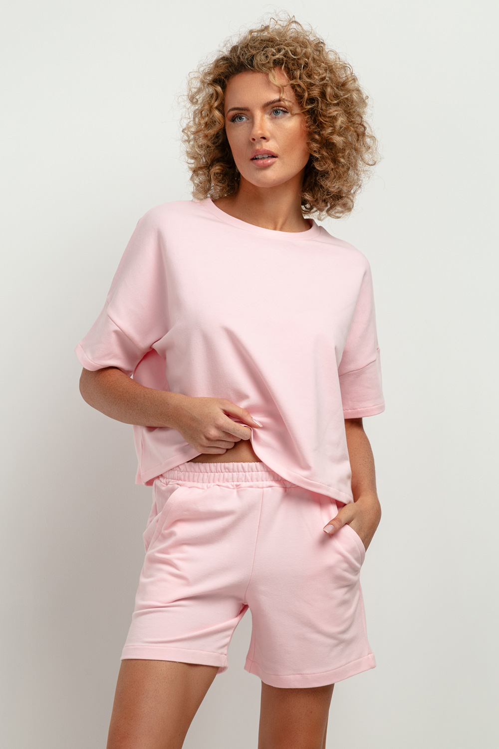  Shorts model 183183 Tessita  pink
