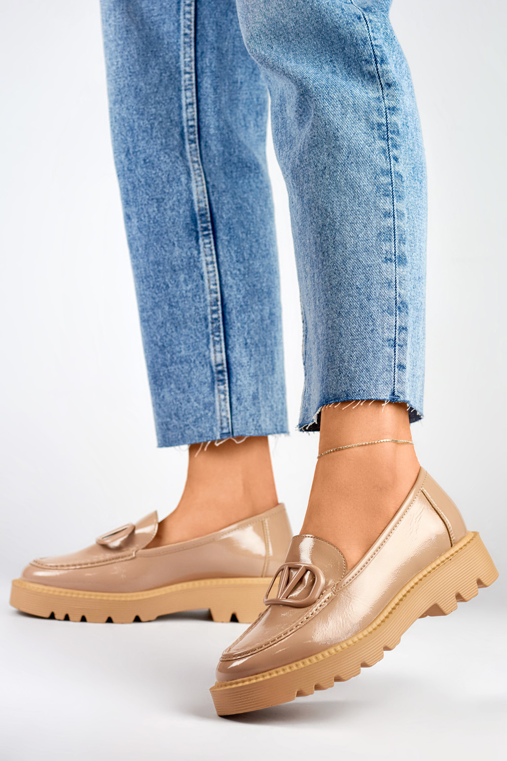  Low Shoes model 193744 PRIMO  beige