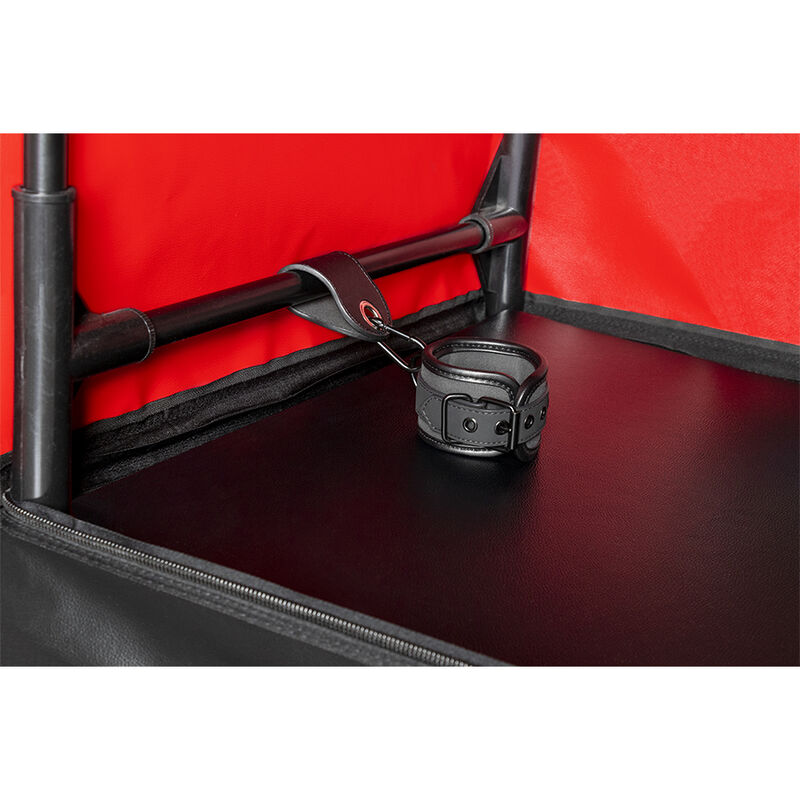 SECRET DOME - KINK CLUB CABINA BUKKAKE BLACK & RED