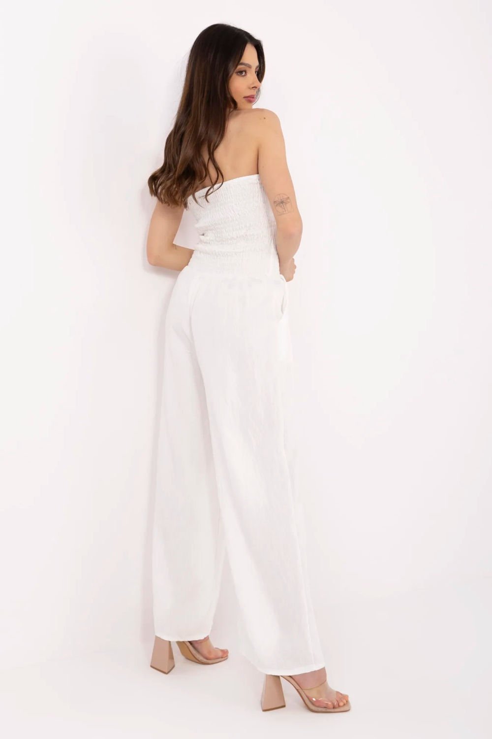  Suit model Italy Moda  beige