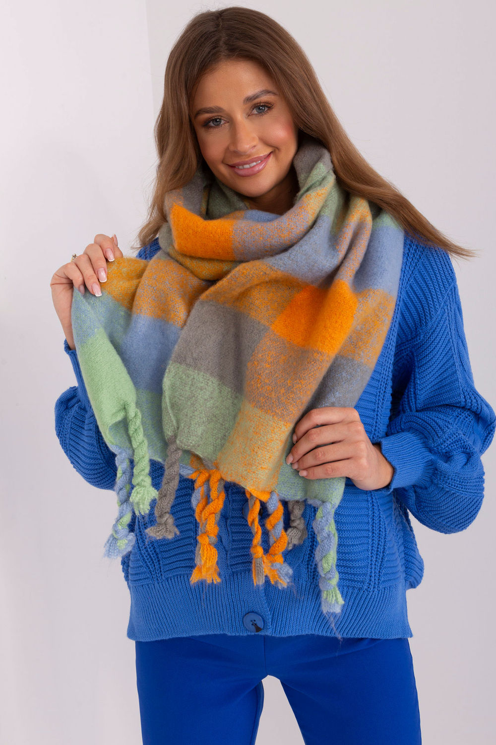  Shawl model 191719 AT  orange