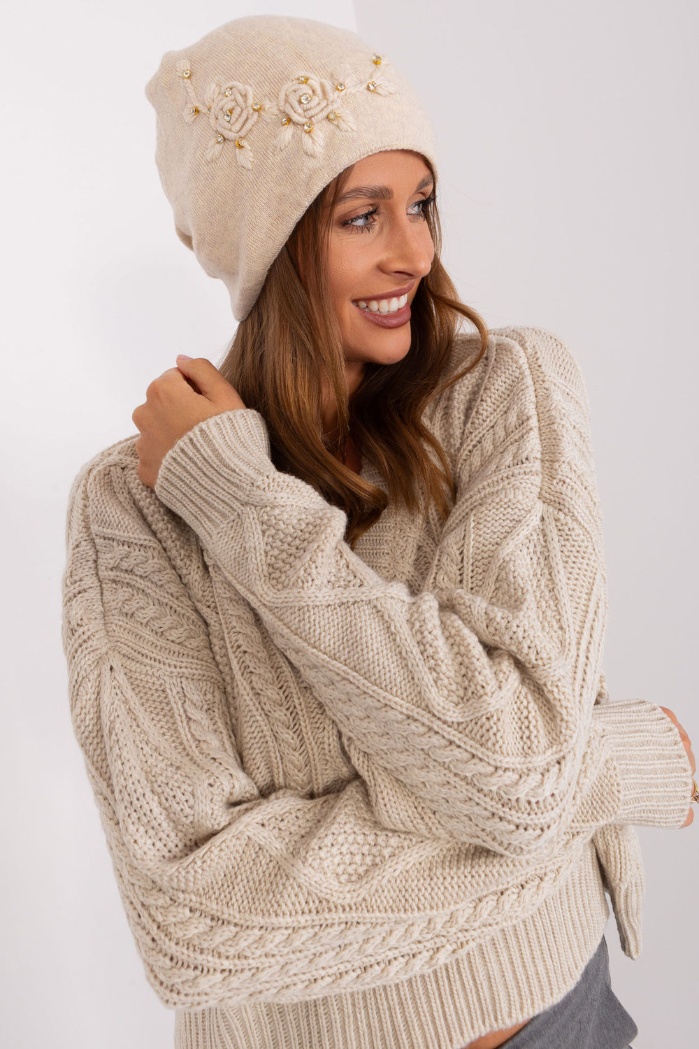  Cap model 187553 AT  beige