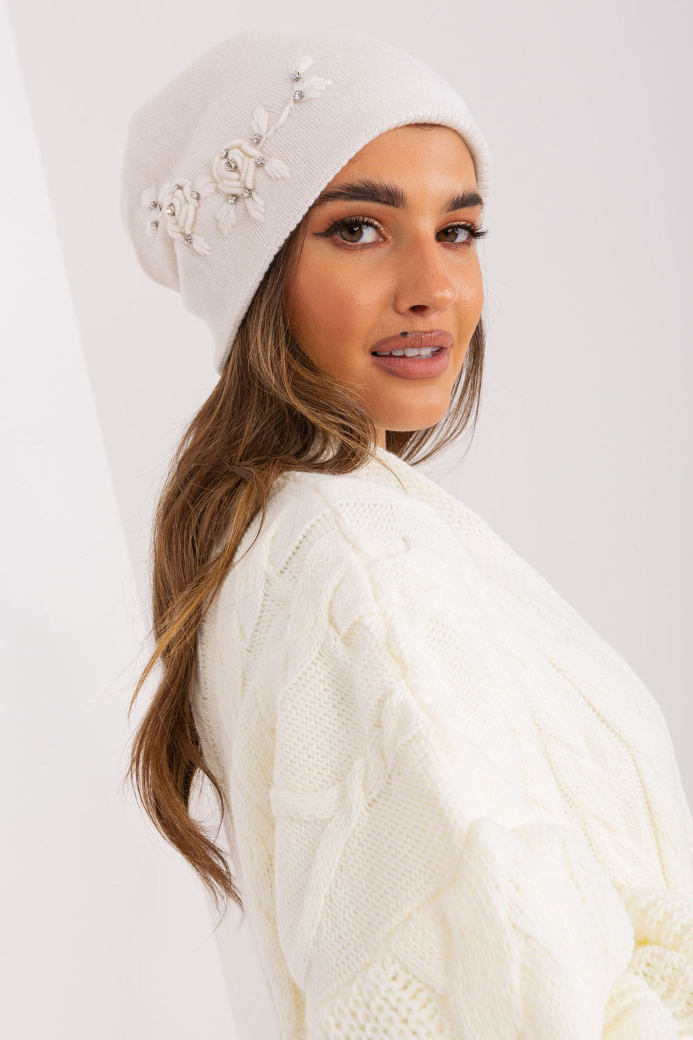 Cap model 187550 AT  beige