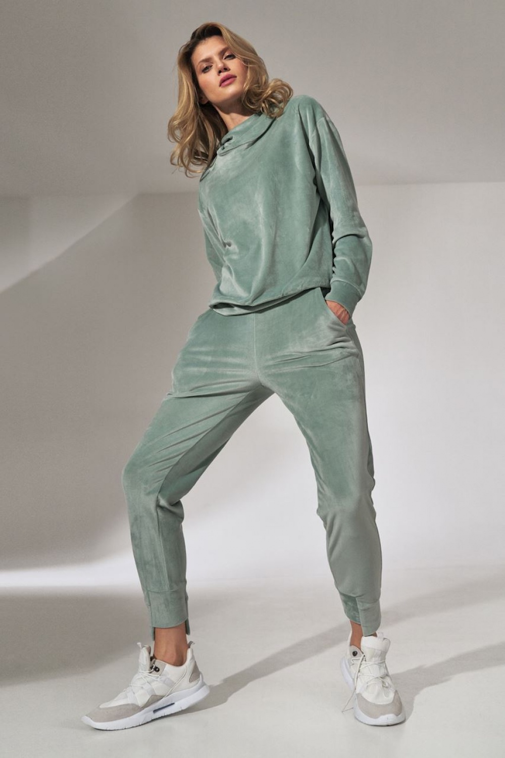  Sweatshirt model 151810 Figl  green