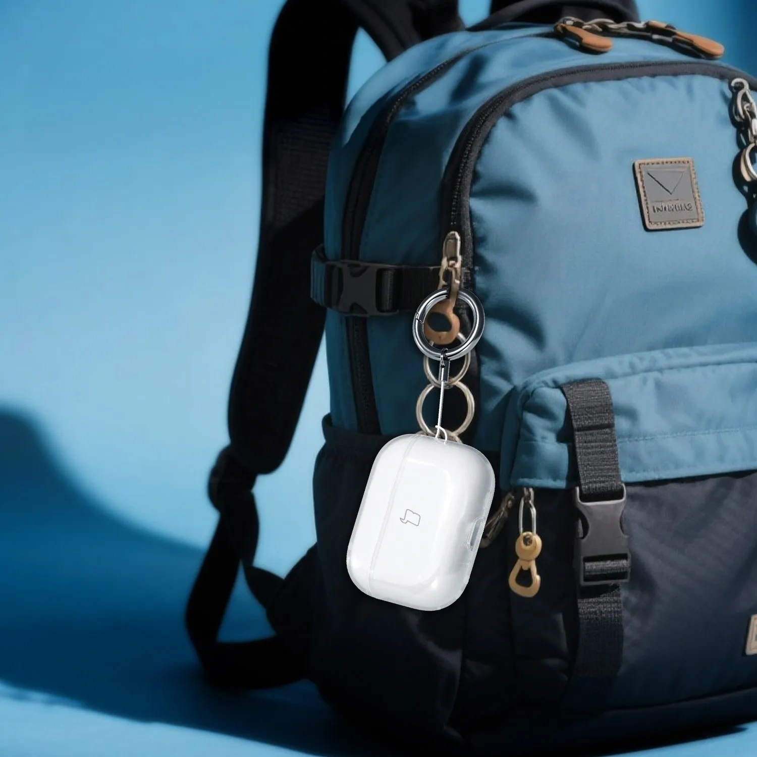 Elastyczne etui z karabińczykiem Bizon Case Headphone Clear do Apple AirPods Pro 3 przeźroczyste