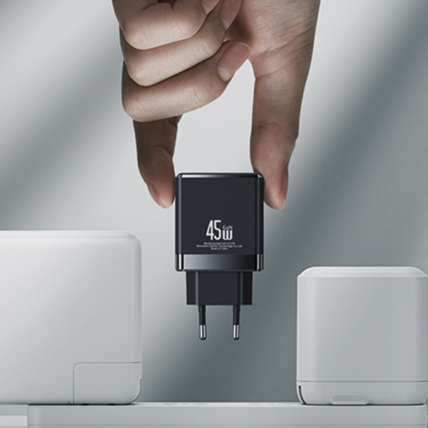 USAMS CC178TC02 wall charger 1xUSB-C+1xUSB-A 45W GaN PD+QC Fast Charging white