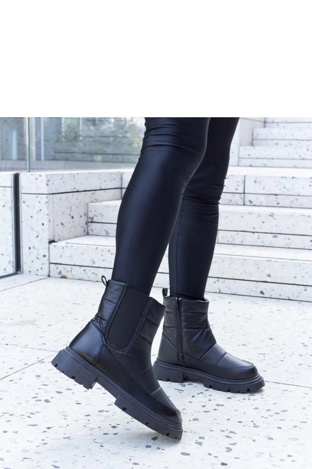  Boots model 204612 Solea  black
