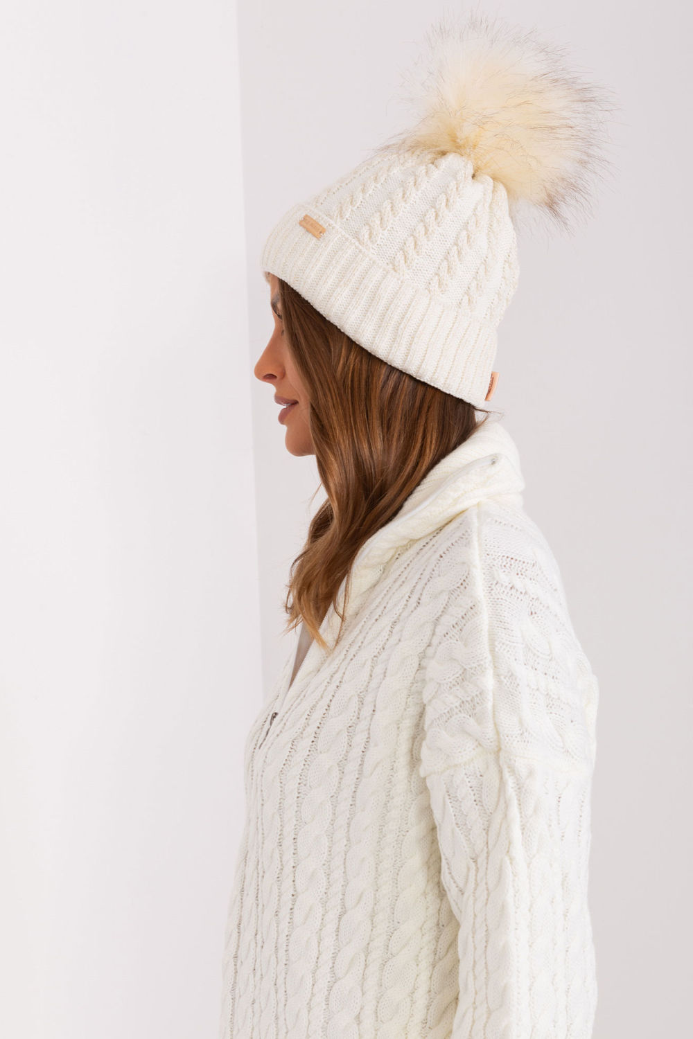  Cap model 187439 Rue Paris  beige