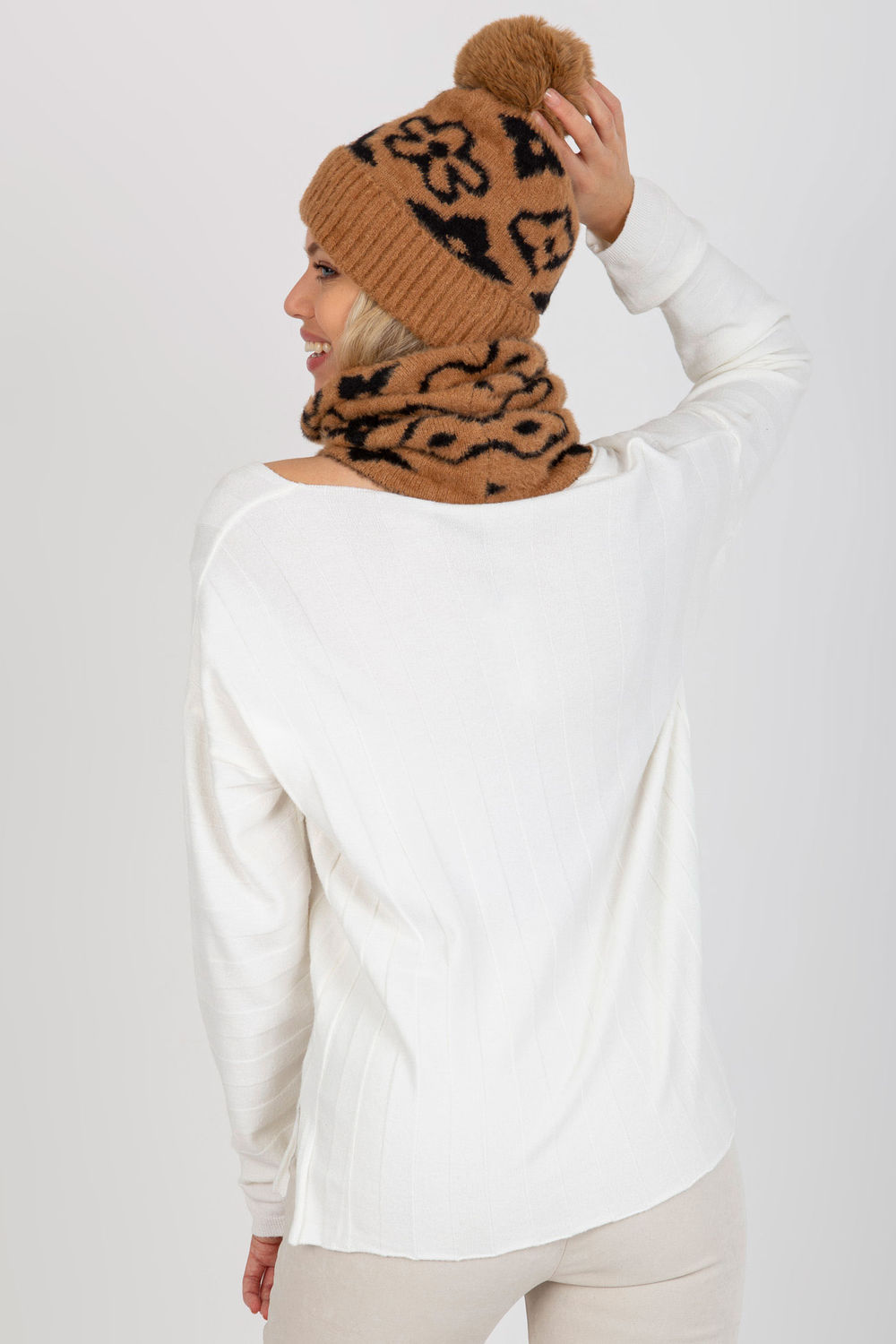  Cap model 185917 AT  brown