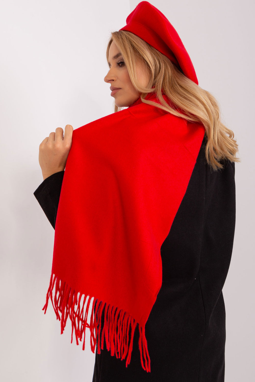  Shawl model 187616 AT  red