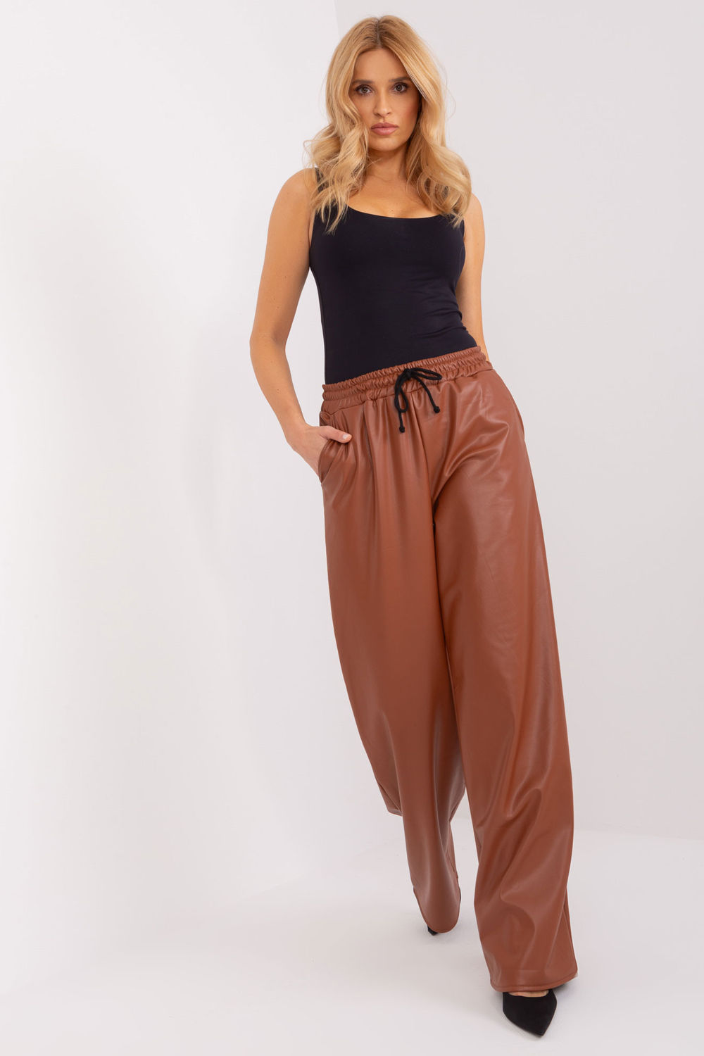  Trousers model 191564 Lakerta  brown