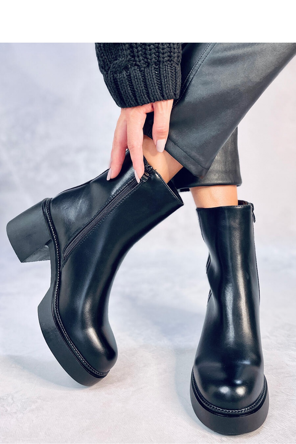  Heel boots model 187370 Inello  black