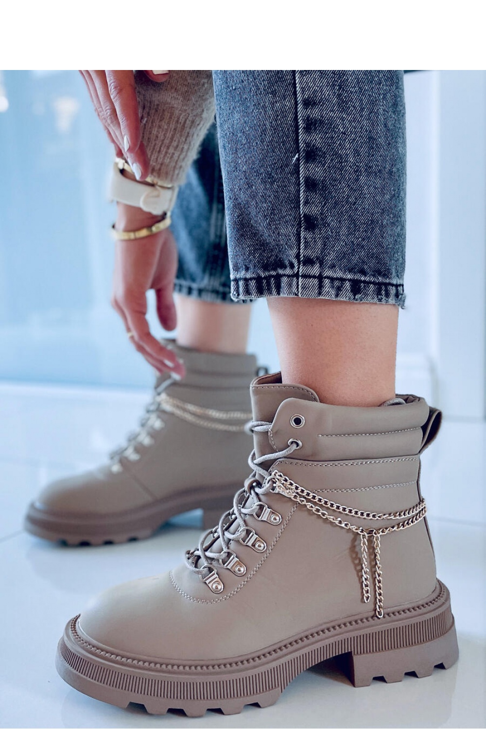  Trapper shoes model 171107 Inello  beige