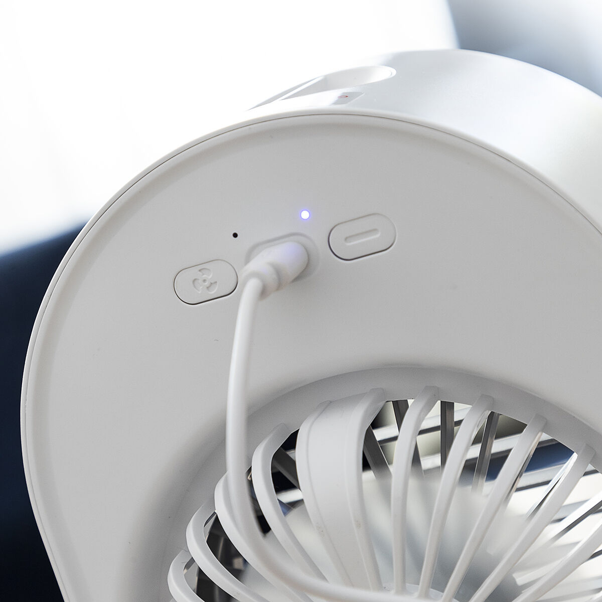 Mini Ultrasound Air Cooler-Humidifier with LED Koolizer InnovaGoods Mini Ultrasound Air Cooler-Humidifier with LED Koolizer InnovaGoods