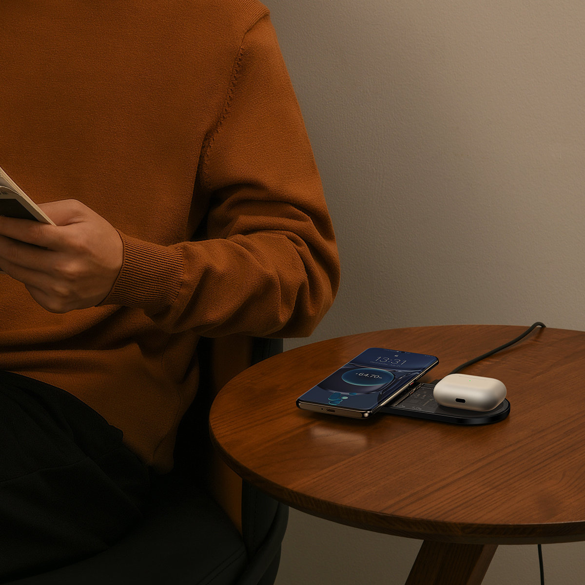 Baseus Digital LED Display dual wireless charger with digital display 20W black