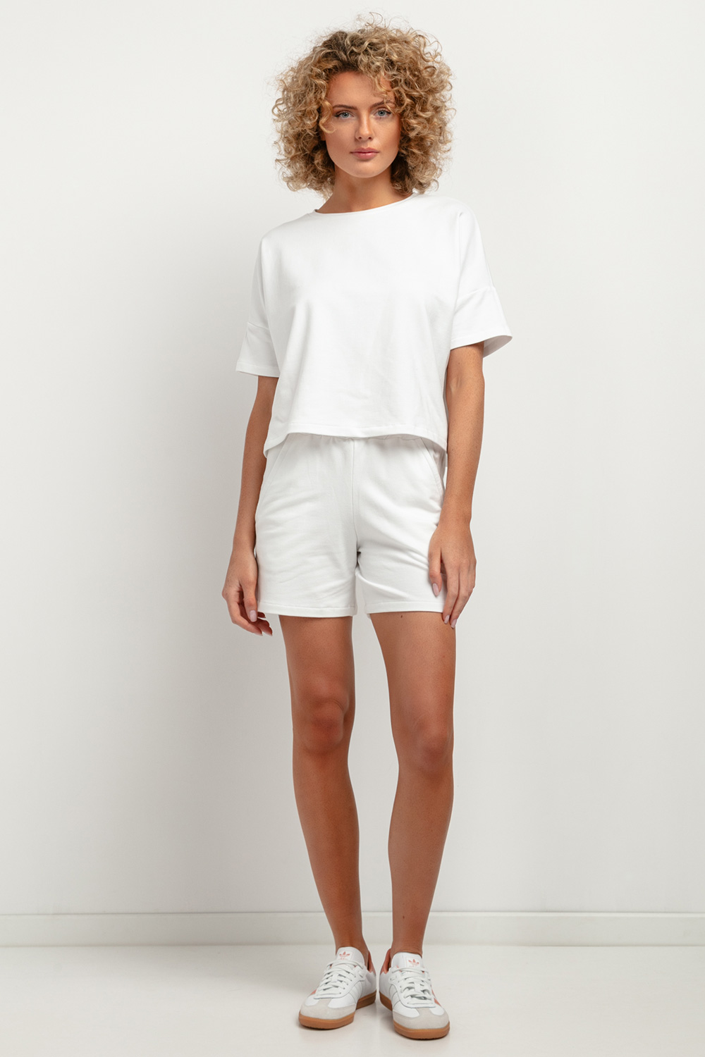  Shorts model 183186 Tessita  white