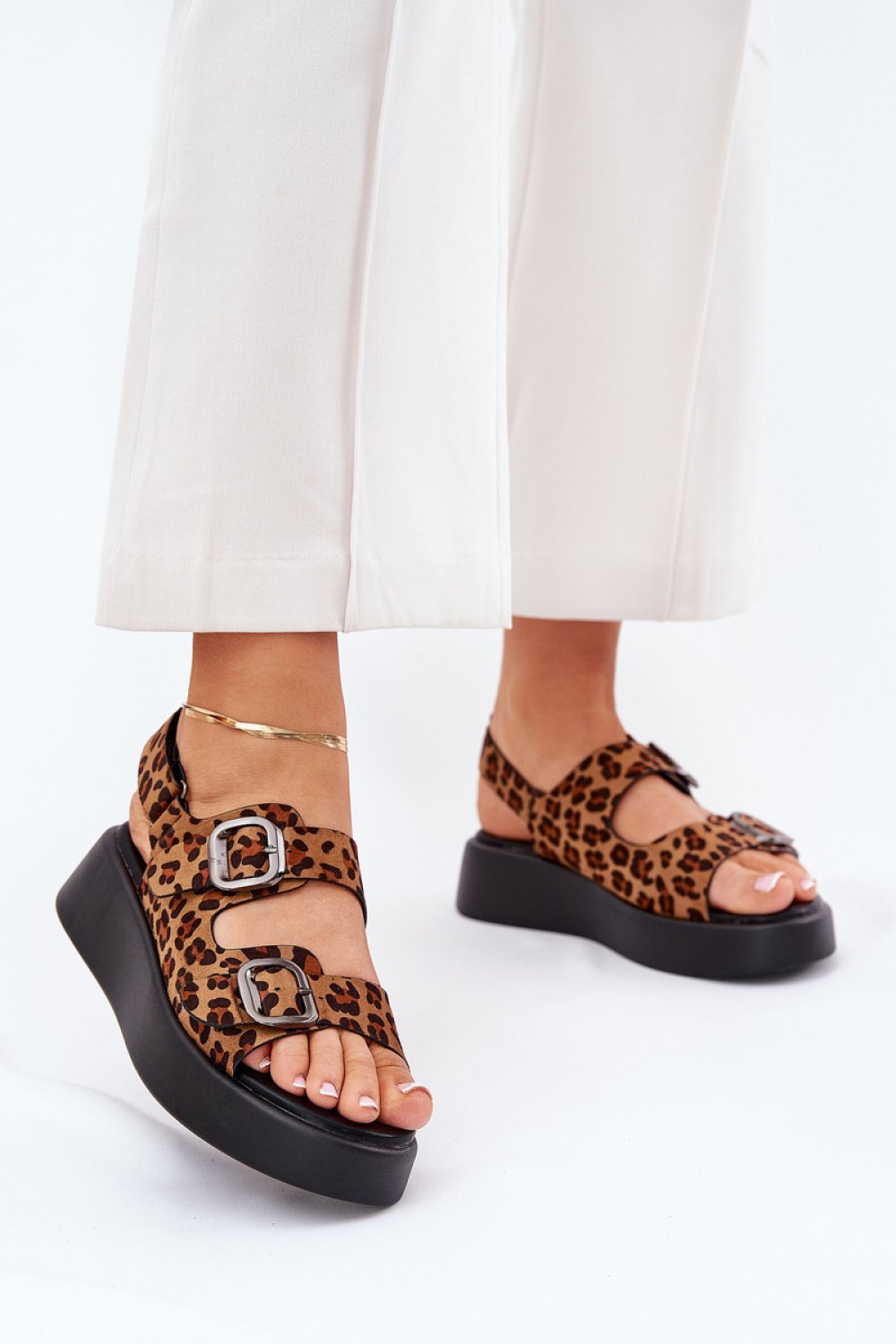  Buskin model Step in style  brown