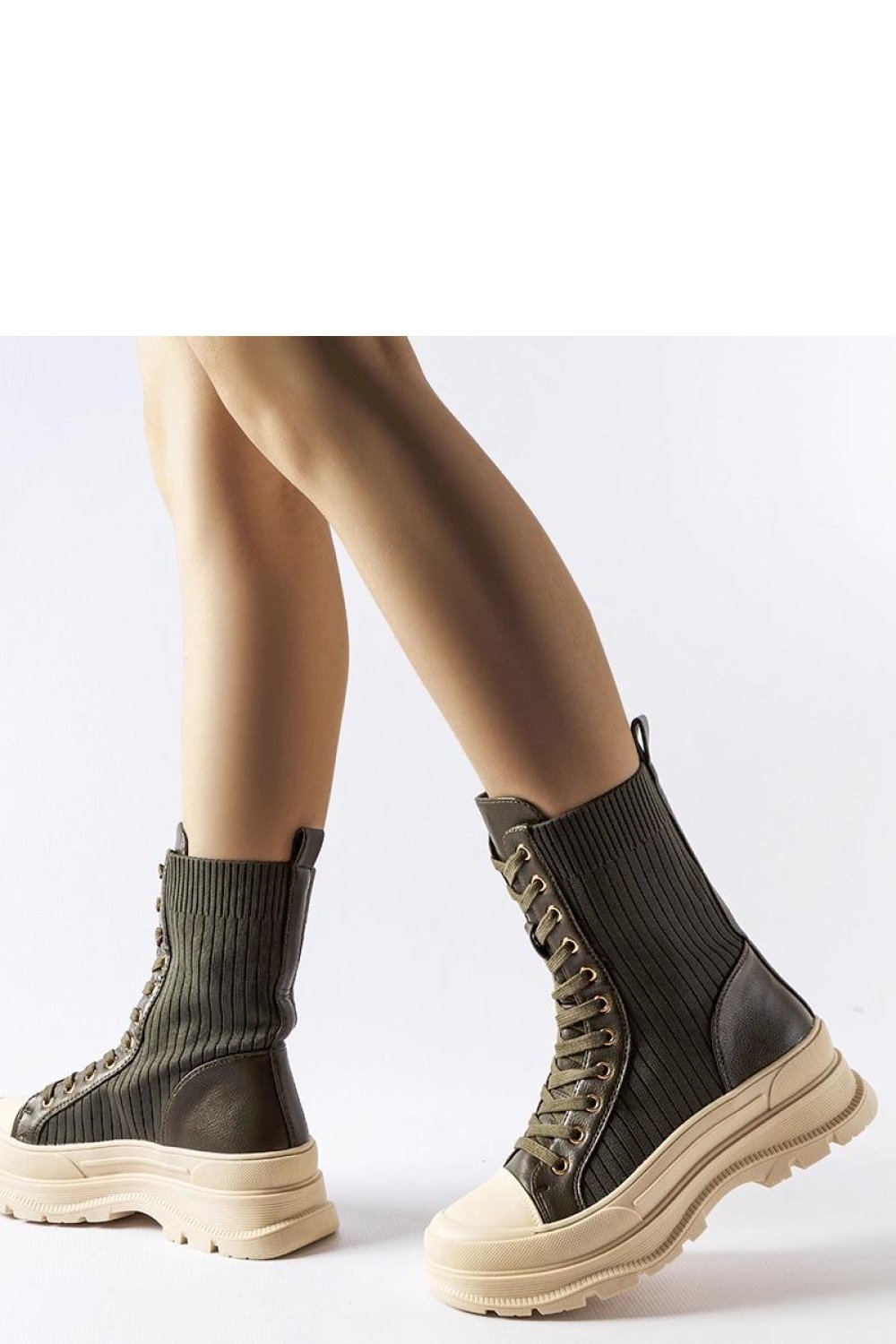  Boots model 204595 Solea  green