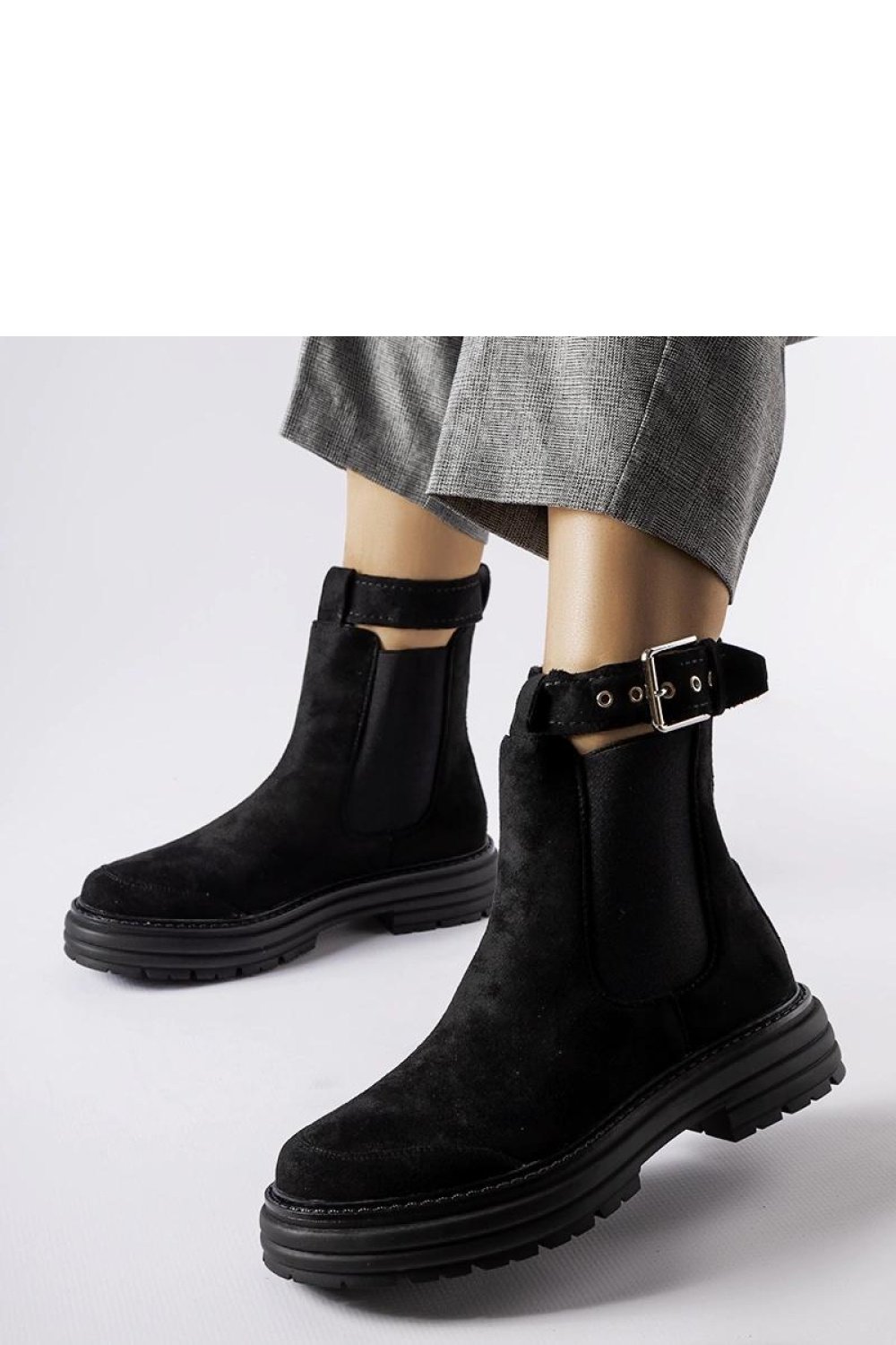  Boots model 204528 Solea  black