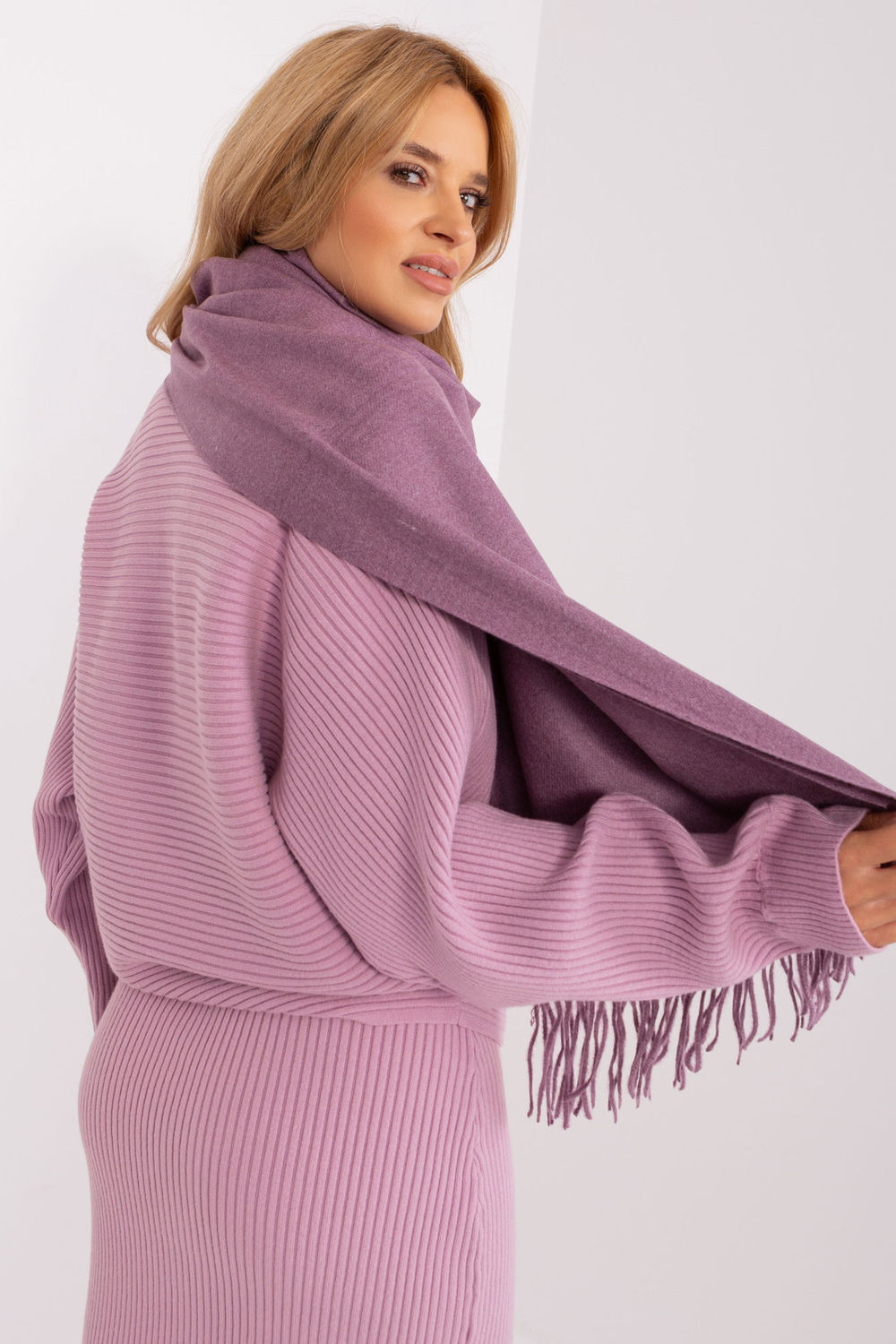  Shawl model 187603 AT  violet