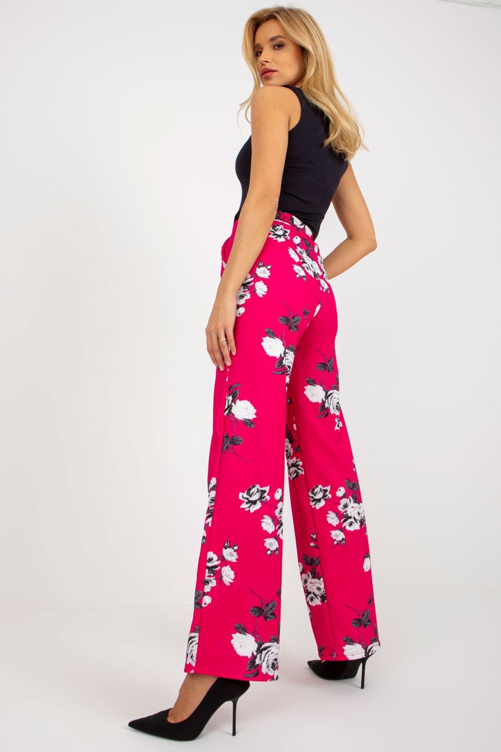  Women trousers model 175965 Lakerta  pink