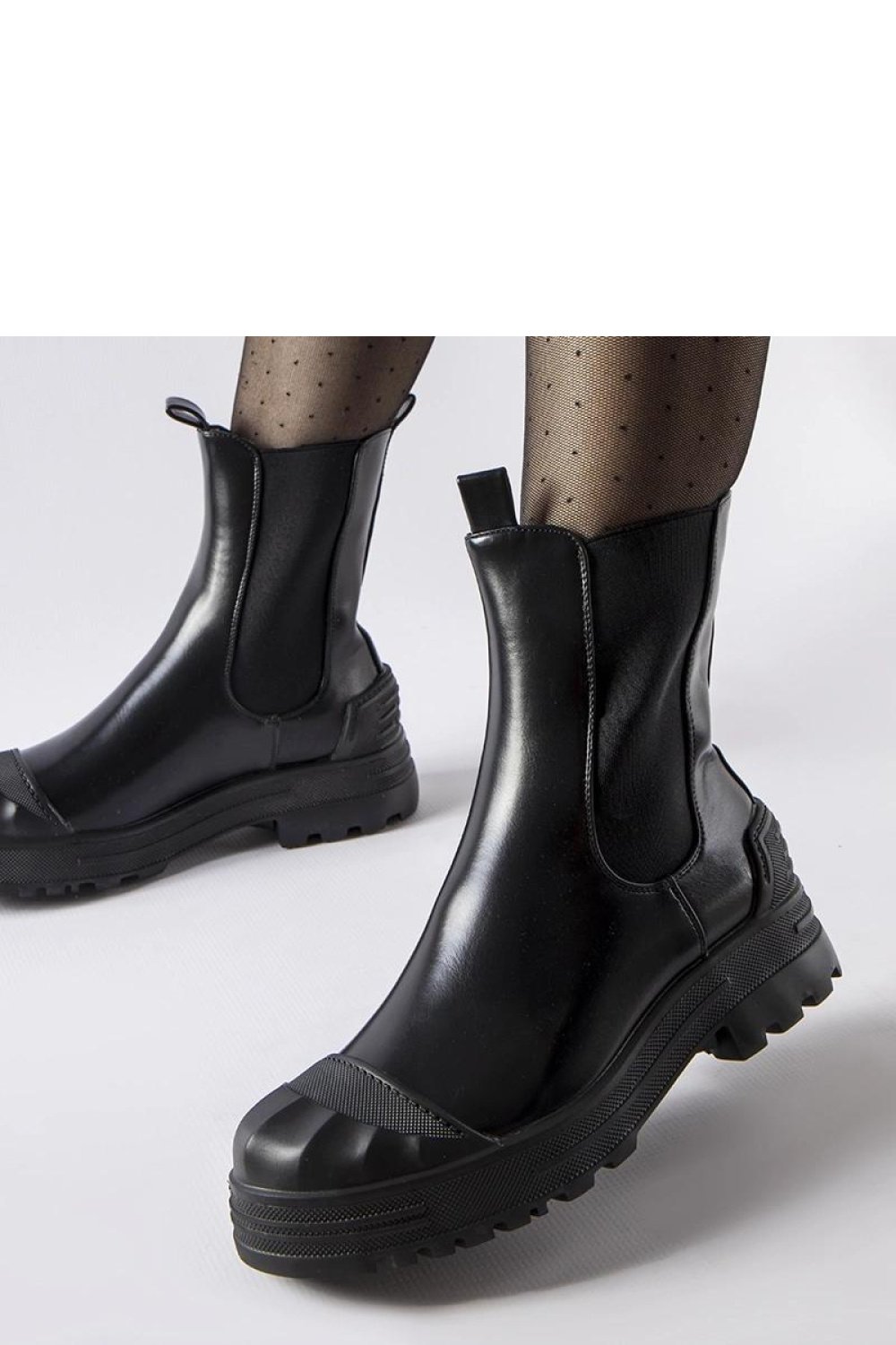  Boots model 204594 Solea  black