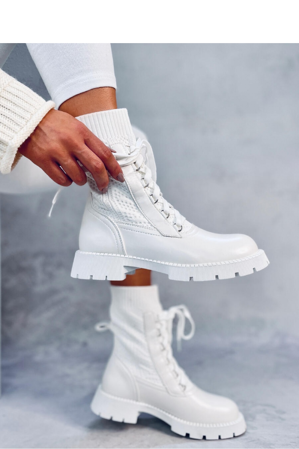  Boots model 187373 Inello  white