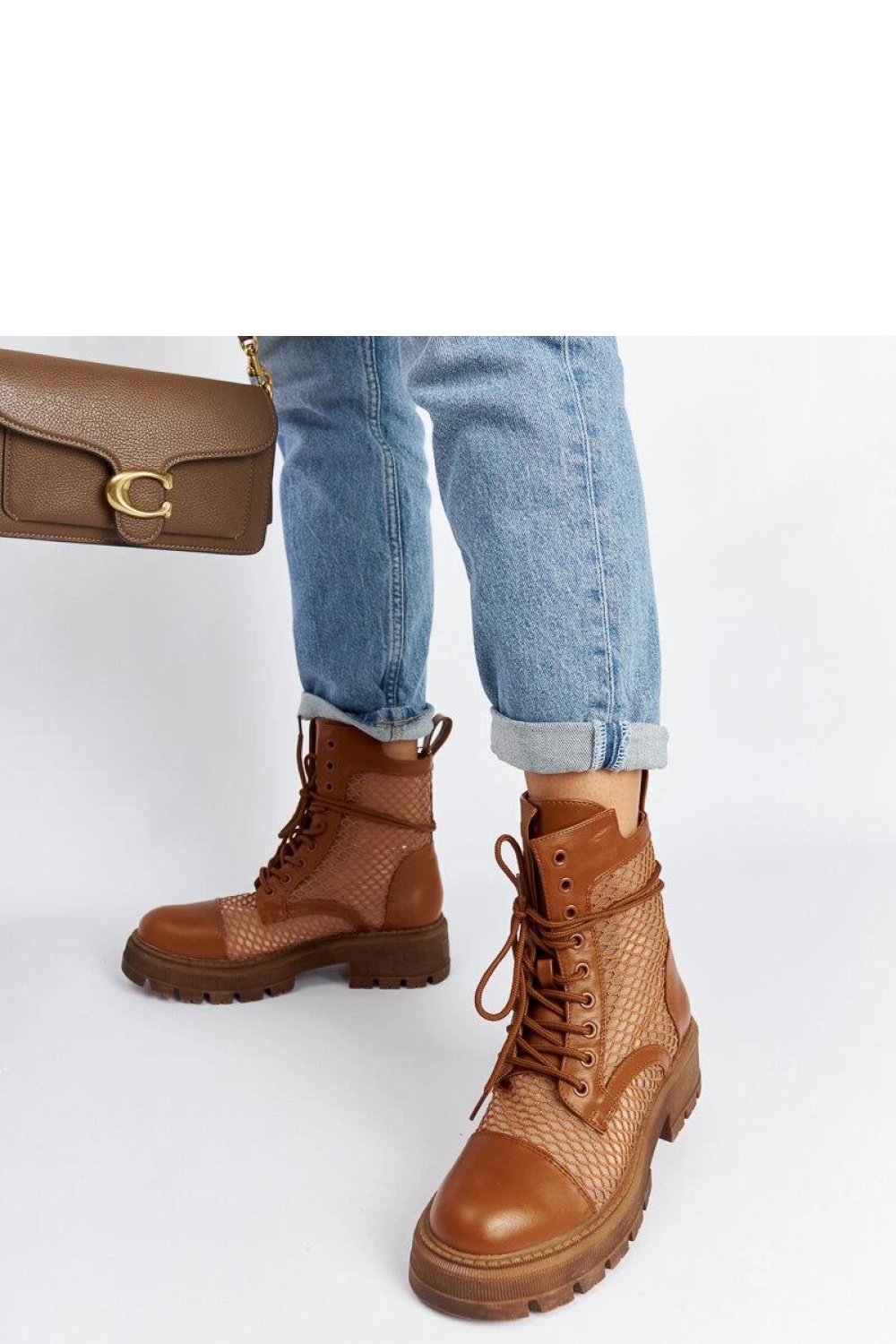  Boots model 204582 Solea  brown